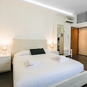  Apartment 21